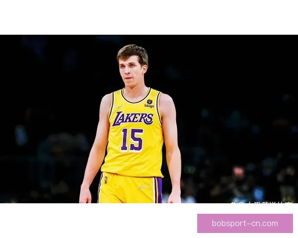 里夫斯常规赛报销检查失误致重伤或错失2.41亿顶薪 里夫斯常规赛报销检查失误致重伤或错失2.41亿顶薪