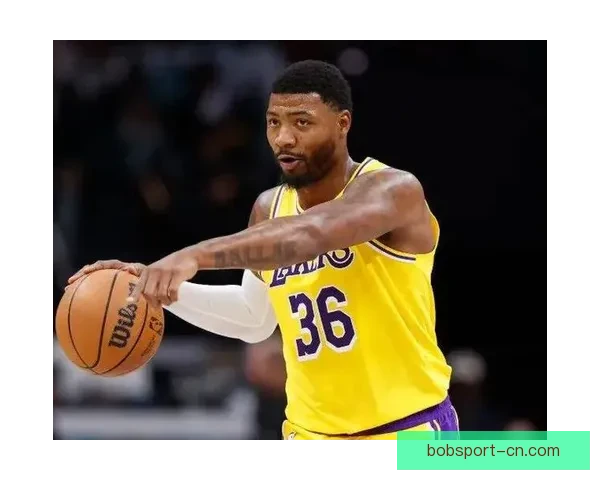 里夫斯赞扬球队拼搏精神 期待斯马特下场比赛顺利复出