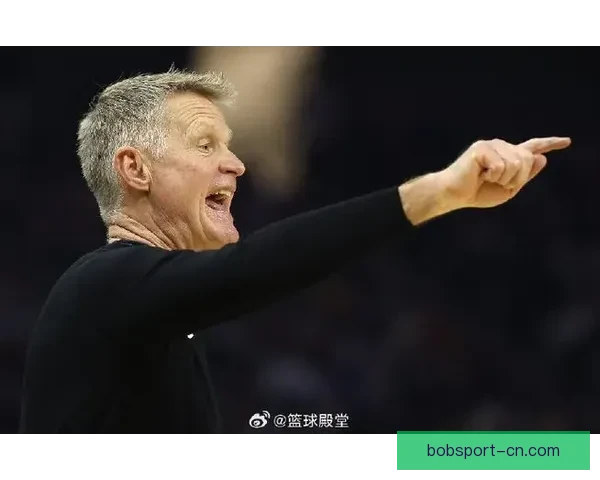 科尔谈梅尔顿拇指伤势困扰及球队第三节崩盘问题